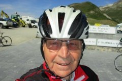 Gérard très heureux d'avoir à nouveau escaladé La Croix de Fer (2.067m) 41km + 1.491m....en 3h13...moyenne 12,7km/h